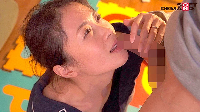マイルドヤンキーの娘の旦那（20）とこっそり10 年ぶりに避妊具をつけず中出しした。桃色かぞくVOL.30 小野寺真優