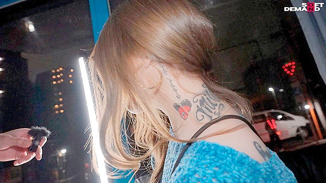 暗闇マジックミラー号【イヤホン推奨！深夜のヒソヒソ声ガマン編】 ゆりな（21）・バー店員