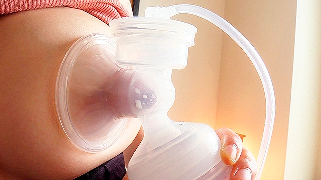 ミルクママと母乳生搾り面接 羽月希