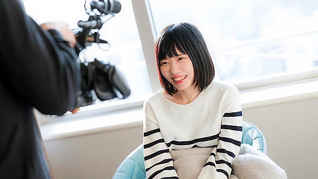 いつでもにこやかに話を聞いてくれる慈愛ママ、満ち溢れた性欲と向き合うことを決意した。相良明里 32歳 AV DEBUT