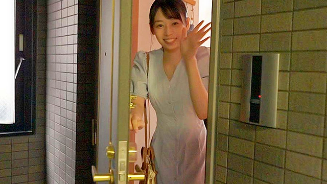 デビュー1周年記念！いきなりお宅に突撃！台本・演出無しのアドリブSEX！M男クンのエッチなお願い叶えますスッペシャル！ 時田亜美