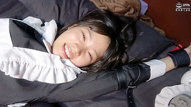「メイドさんを四肢拘束してくすぐりの刑に！」 クラシックメイド服の似合うのんちゃんを、四肢拘束してくすぐり！」わかしラボVol.022-（6） 白石のん