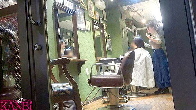 歯止めの効かない性欲の為、旦那公認で出演！？ 美容師ギャル妻 富永真生 25歳 AVデビュー