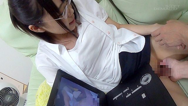 SOD女子社員 奥様にバレないでね！既婚者ユーザー様と家中でこっそり汗だくSEX ～普段、家でAVが見れない妻帯者ユーザー様のご自宅にお邪魔しました！～