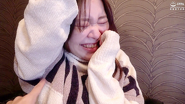 「くすぐり」超敏感人気女優 宮地桜由さんのくすぐり感度チェック！（1）