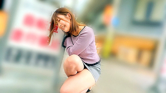 素人美少女とリモコンバイブお散歩8ーSGN区編ー「もう我慢できません…／／」人混みの中ビクビク震えてイキまくってしまう女子たち！人生初の羞恥プレイでまさかのエロスイッチオン！車移動中も大胆カーオナニー！最後は近くのスタジオで心行くまで生セックス！