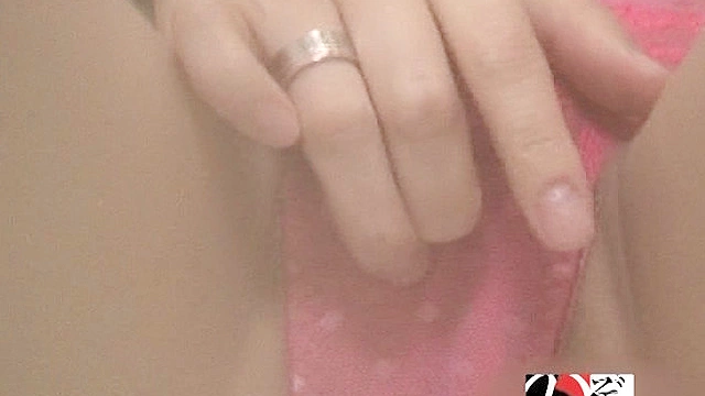 民家のぞき○撮 偶然撮れた自宅でオナニーする女（希少）