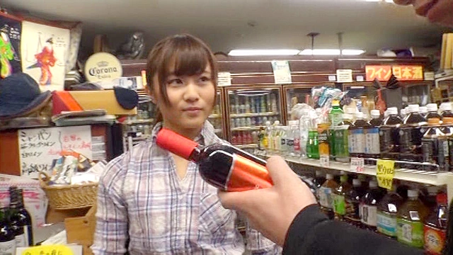 完全ガチ交渉！噂の、素人激カワ看板娘を狙え！ vol.23