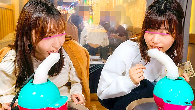 羞恥！彼氏連れ素人娘をマシンバイブでこっそり攻めまくれ！24 素人VSマシンバイブ 激安居酒屋にマジックミラー特設スタジオを設置 ハッピーメリーマシンバイブ！クリも子宮もまとめて絶頂させる激ピス波動エグち！