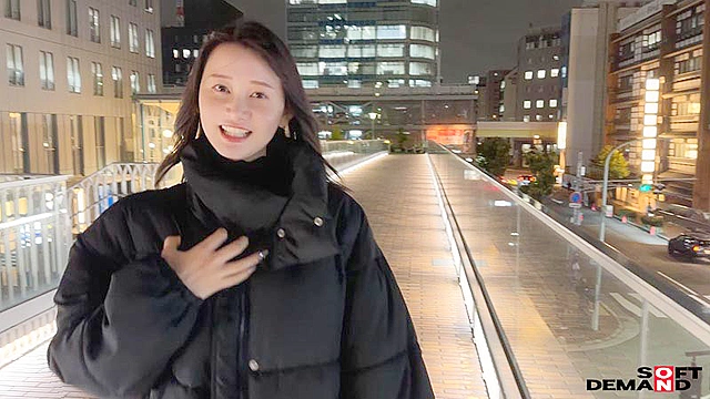 【彼氏に内緒で初撮り】色白美顔NO.1女子大生を寝取って顔射、最後は中出し しずか 21歳
