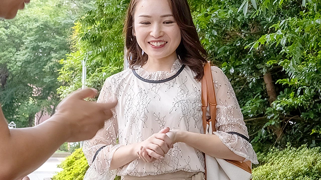 「わたしとなんかじゃ興奮しないよね？」超貧乳が引け目で一生懸命尽くしてくれる従順妻