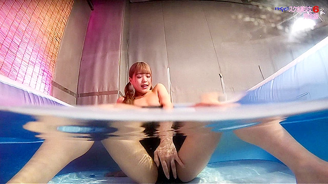 パイパンスク水美少女が恥ずかしいリクエストにピチャピチャ応えるけしからん生放送（6）完全版