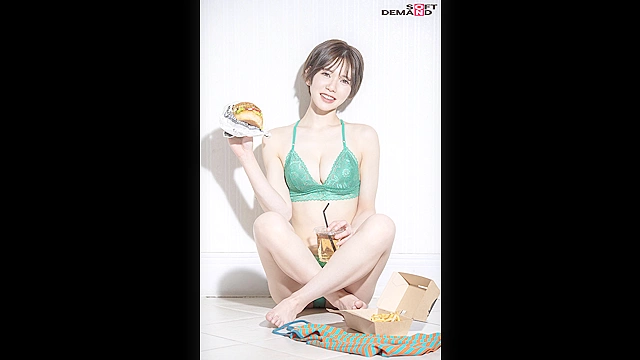長身ショートカットのハンサム女子、エッチな欲望を抑えきれなくてAV debut 滝沢ライラ