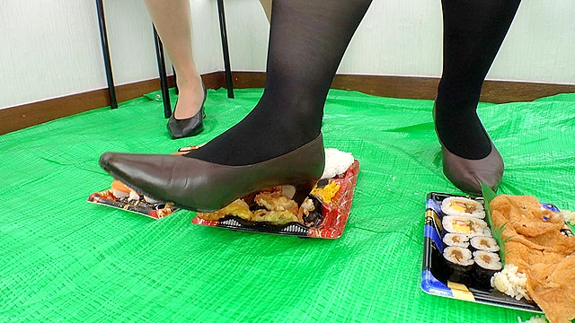 【クラッシュフェチ】しいなさんのクラッシュ初体験とひかりちゃんの二人でクラッシュ！！！