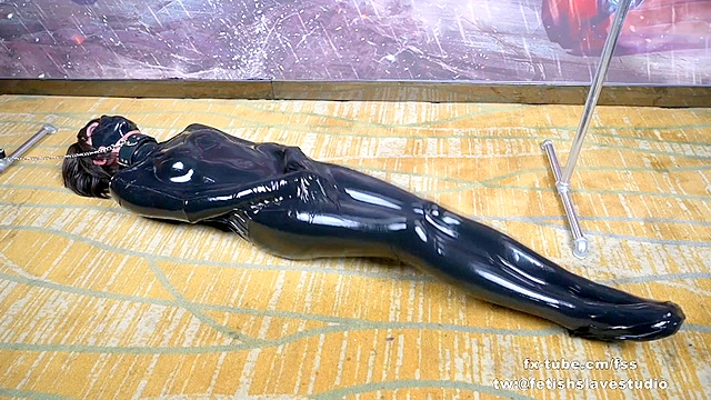 【続・ヌメヌメラバーマニア様向け】今度は顔出しで蠢くキキ