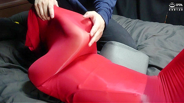 「片手片足拘束で無駄な抵抗を楽しまれた後、全身ストッキングで遊ばれる小動物系女子！」WAKA-051 天乃のあ（6）