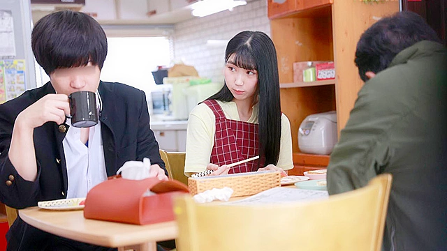 成熟した姉の裸に触れた童貞弟はイケない事と知りつつもチ○ポを勃起させて「禁断の近親相姦」してしまうのか！？11