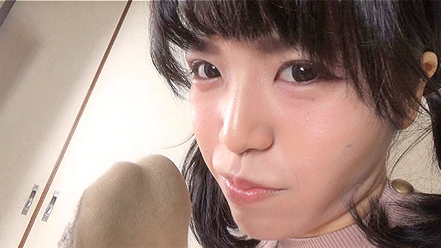 【足のにおい】足脂でつま先透明