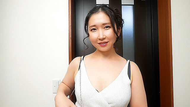 玉が空っぽになるまで精液を搾りとる！出張オイルマッサージ 久野和咲