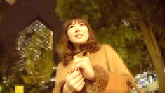 幼稚園に○○を送り出して時間を余らせた素人ママを強引に口説いて連れ込み生受精中出ししました！！