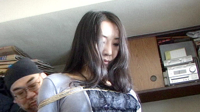 私服緊○3