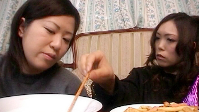 人間ペットを飼いならす女王リンの調○
