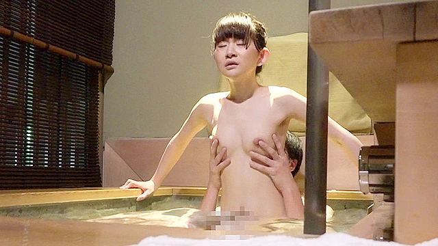 温泉街で浴衣美女ナンパ～湯けむり・うなじ・火照り・中●し…