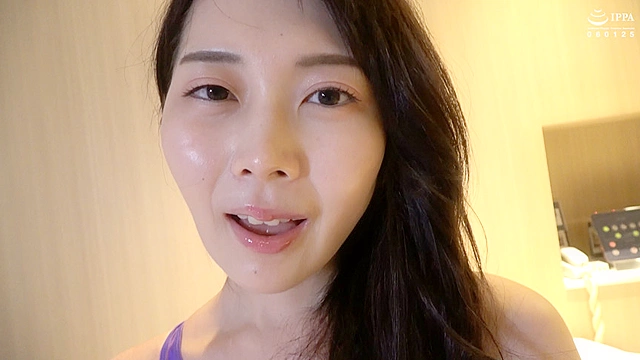 処理が甘めの脇観察からの全身＆脇くすぐりプレイ