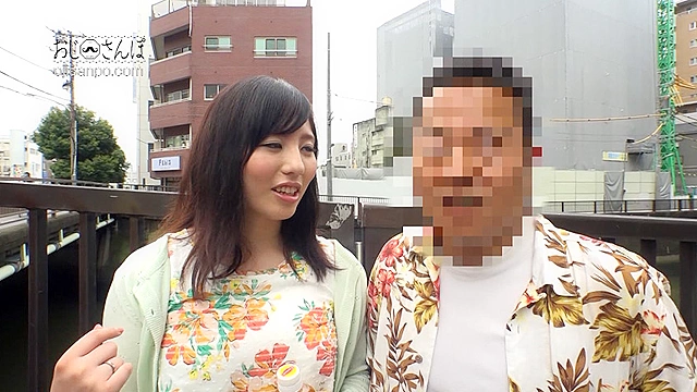 「チクビ凄い気持ちいぃ…」敏感過ぎる美人妻と… おじさんぽ12 AVよりエロいエッチ見たくない？はち切れそうな巨乳を持つ若妻と下町探索お散歩デート。おじさんに足を絡めて中出しさせる奥さんの感じ方がヤバい！ しほさん（24）