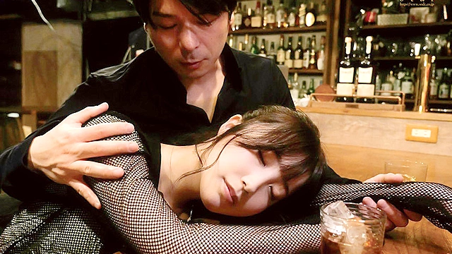 『久しぶりの飲み会でバカになっちゃって、気づいたら10発も中出しされちゃいました…。』 朝までSEXしまくった押しに超弱過ぎる巨乳JD 朝田ひまり