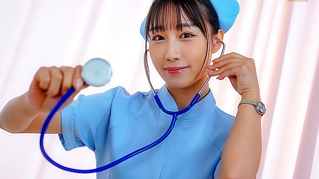 どんな時にも濃密フェラで患者さんのチ○ポをご奉仕してくれるナースさん 斉藤帆夏