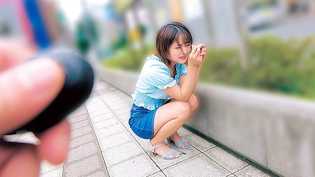素人美少女とリモコンバイブお散歩SPー完全版ー「もうイキそうです…／／」人混みの中でビクビク震えて絶頂する女子たち！時代に逆行する超羞恥プレイでまさかのエロスイッチオン！公衆の面前でイキまくる素人10名300分収録