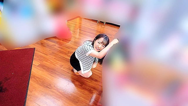 素人美少女とリモコンバイブお散歩SPー完全版ー「もうイキそうです…／／」人混みの中でビクビク震えて絶頂する女子たち！時代に逆行する超羞恥プレイでまさかのエロスイッチオン！公衆の面前でイキまくる素人10名300分収録
