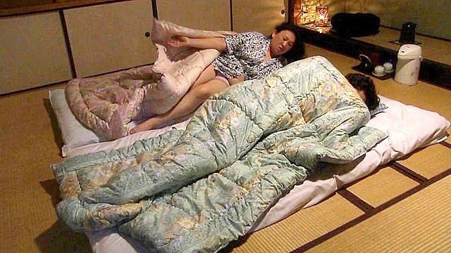 近親相姦スカトロドラマ 背徳の親子糞3 高坂真由子