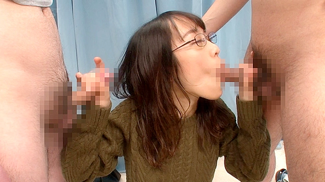 マジックミラー号 地味っ子にオナニー見せつけ勝手に顔射！お顔のザーメンそのままに恥ずかしすぎて火照ったマ◯コにおチ○ポ挿入！ in文京区