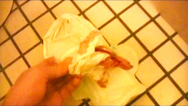 コンビニのトイレで集めたナプキン