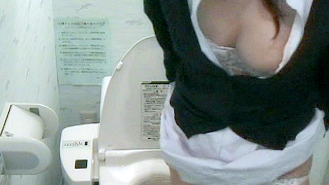 都内大学病棟で入院患者が仕掛けた熟女看護婦の変態トイレオナニー○撮1
