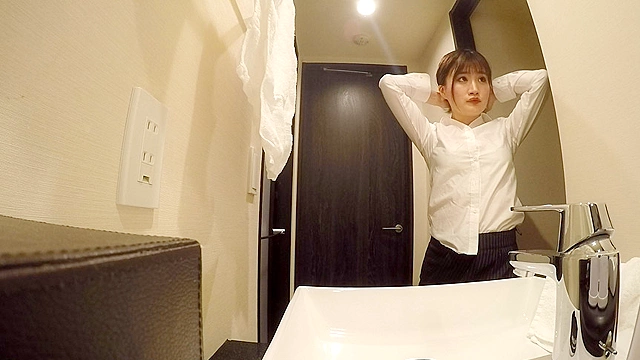 テレワーク○撮オナニー 仕事に合間にオ○ンコ掻き回し絶頂する女子社員10人