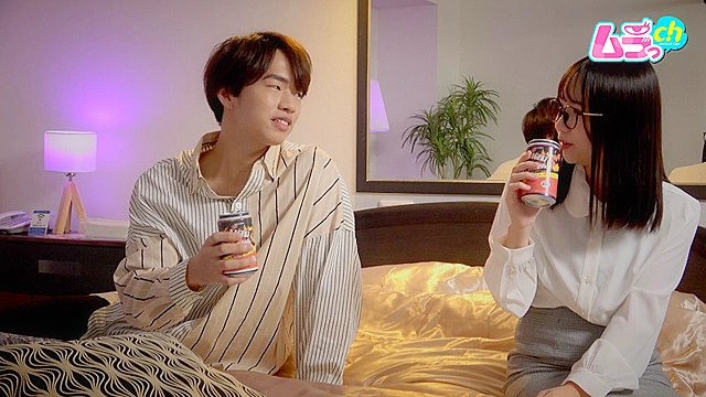 ホテル○撮 もっといろんなチ○ポとハメてみたい！彼氏がいるのにマッチングアプリで男を釣ってはチ○ポ観察し喰いまくる変態女。