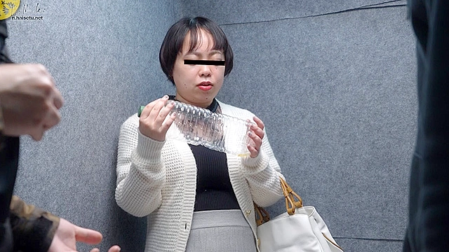 止まるエレベーター おしっこ我慢パニック 緊急回避編4