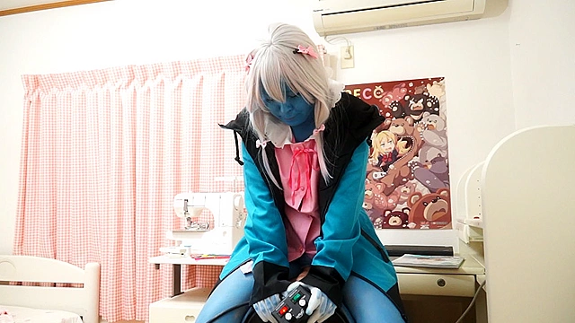 エロマン○先生が変身たばこで青肌に！！