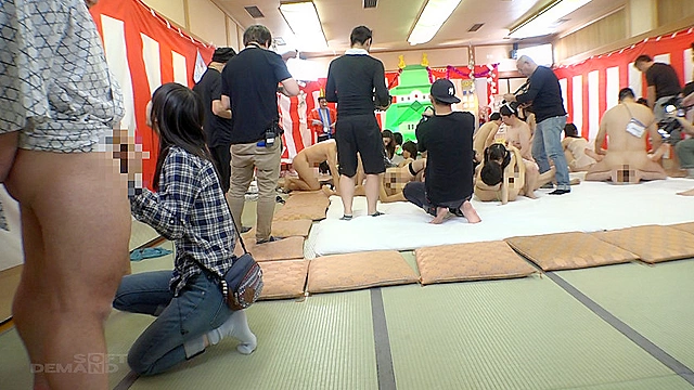 SOD女子社員 清楚なのになぜか漂うエロい噂×【真正中出しぜつりんバスツアー】ロケにて真相解明×一流女優さんと一緒になってぜつりん大乱交！！＝お披露目決定！ 制作部 入社1年目 AD柳瀬久留美 実はスケベで“グッときた女子社員”のみをお届け File：3