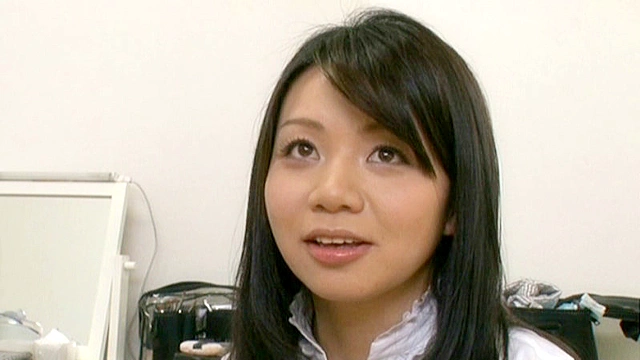 本物 28歳英語教師 AVデビューで衝撃の処女喪失！