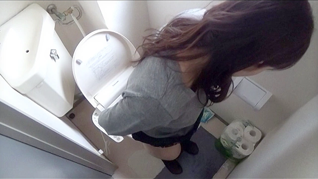 綺麗なおばさん限定！街でフラフラしている暇そうなおばさんをナンパしてウチに連れ込んでセックスさせて頂きました。2