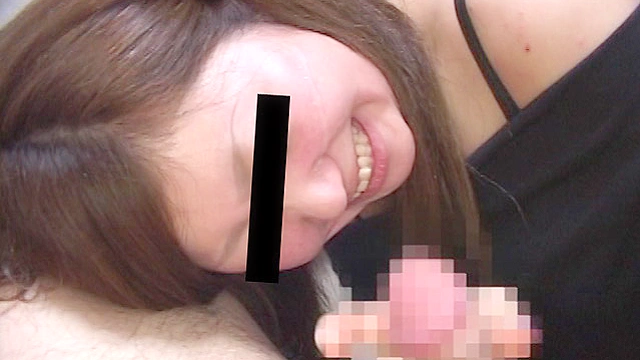 素人お姉さん！チンポが射精する瞬間をじっくり見てもらってもいいですか？ 手コキ編