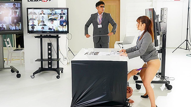 【 ※3 密対策リモート開催編 】SOD女子社員 絶頂！イキまくり会社説明会 2020 画面越しの就活生100名以上に向けたプレゼンをお漏らしせずに生放送出来るか？！ SODの将来を担う幹部候補生3名がイカされまくりで135絶頂