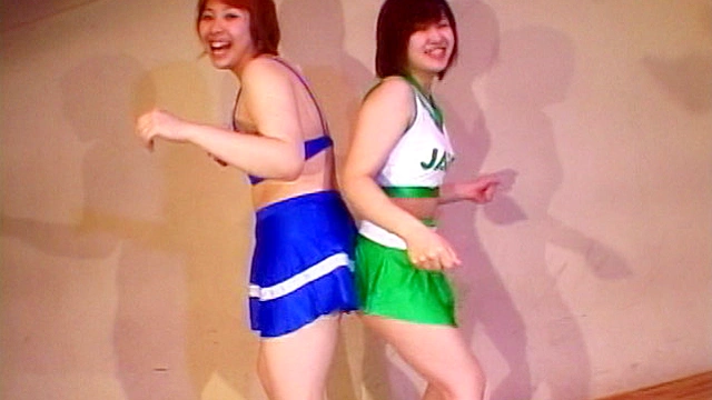 お尻のこすり合わせ