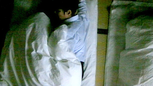温泉旅館大旦那が夫婦で宿泊中の奥さんに夜○い寝取られ大胆SEX○撮