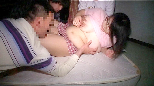 究極の肉弾フェチ祭り ○したくなる肉感娘の様々な日常性活！！ 藤咲凛