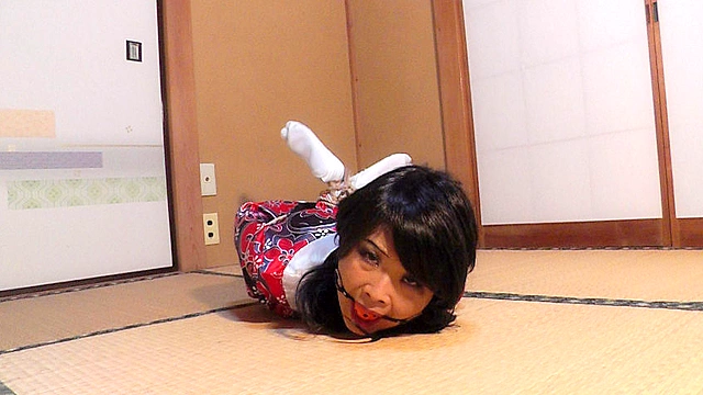 熟女緊○ 和装の隷嬢 紗耶